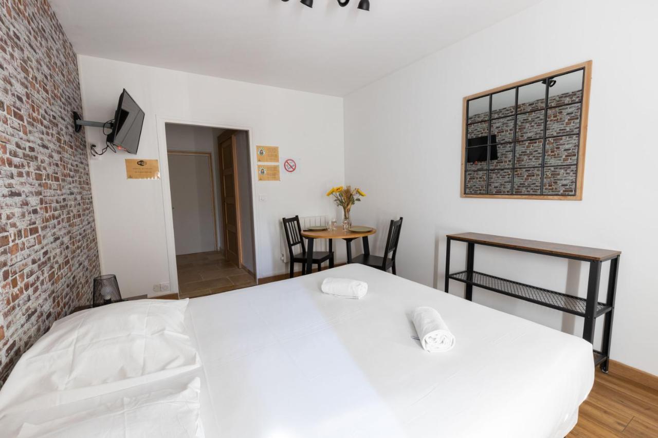 Element - Feu Apartment